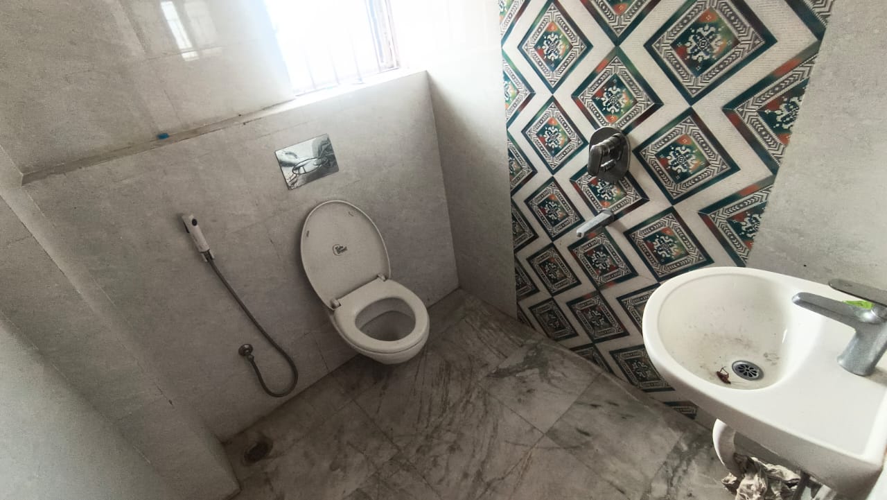 Unfurnished 3bhk in Natun Path, Hatigaon, Guwahati, Assam, India for Rent